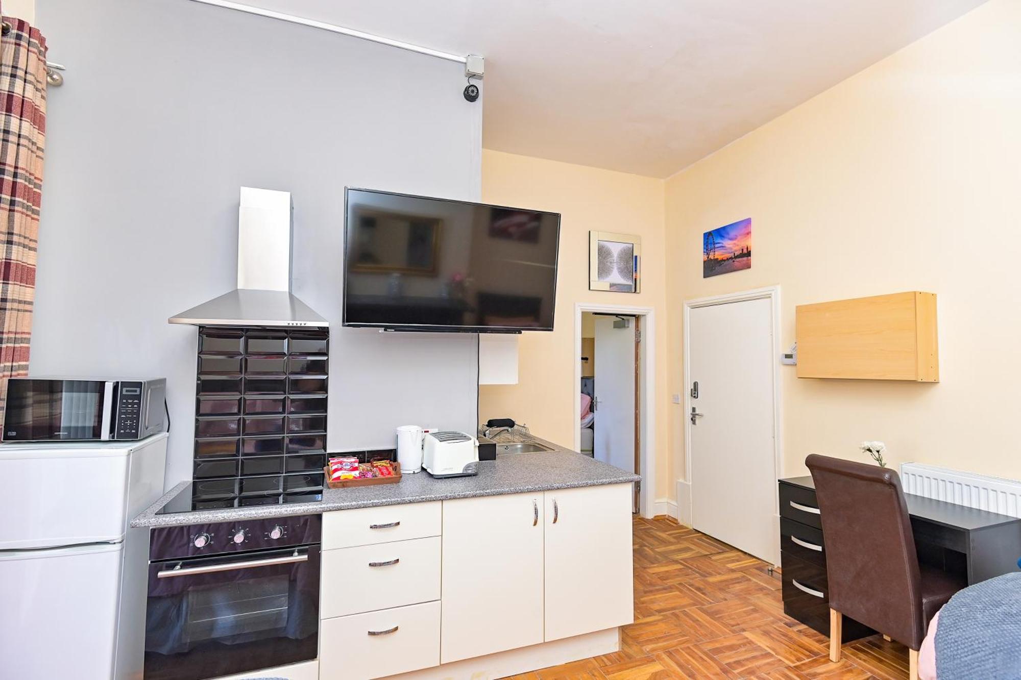 The Elm Wood Apartments Huddersfield Room photo